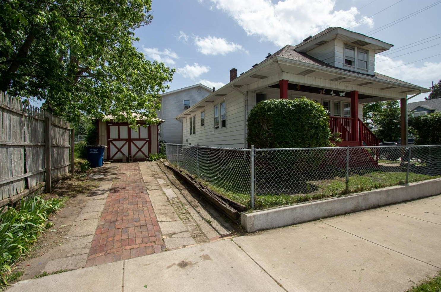 301 10th St, Michigan City, IN 46360-4047