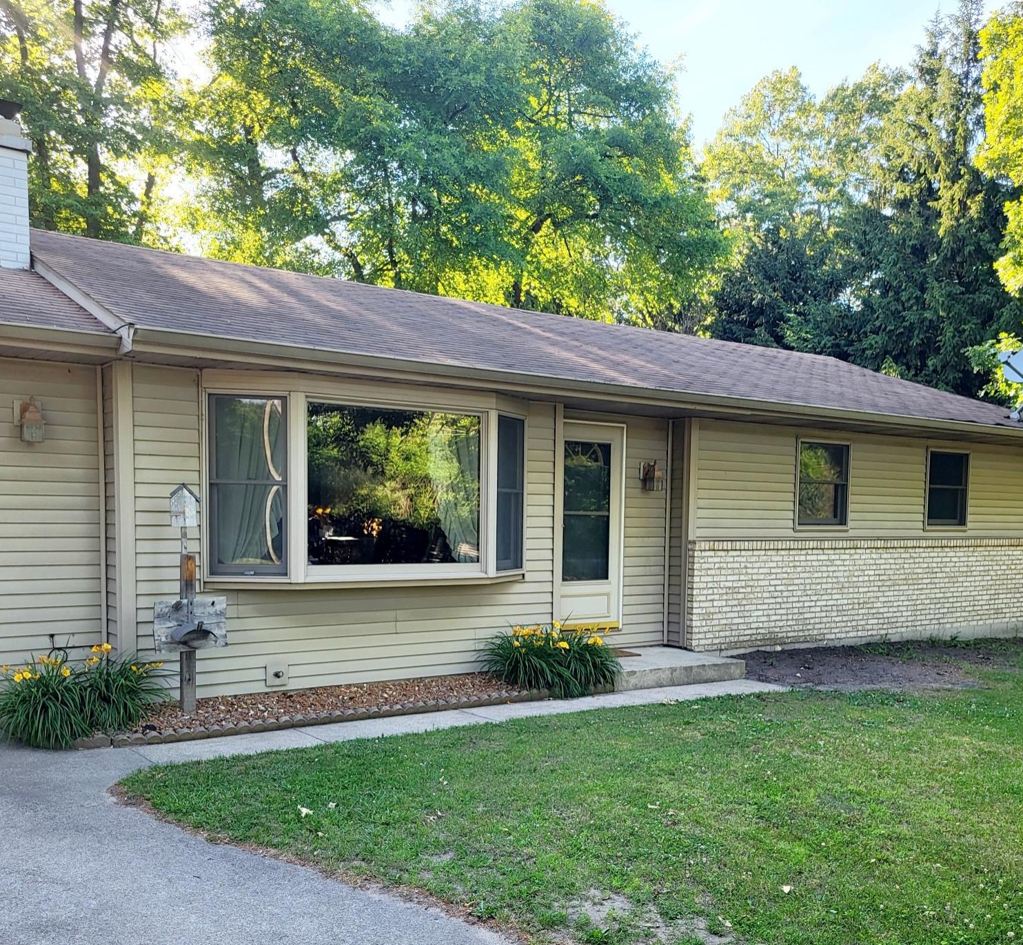 11050 N 600 E, Demotte, IN 46310