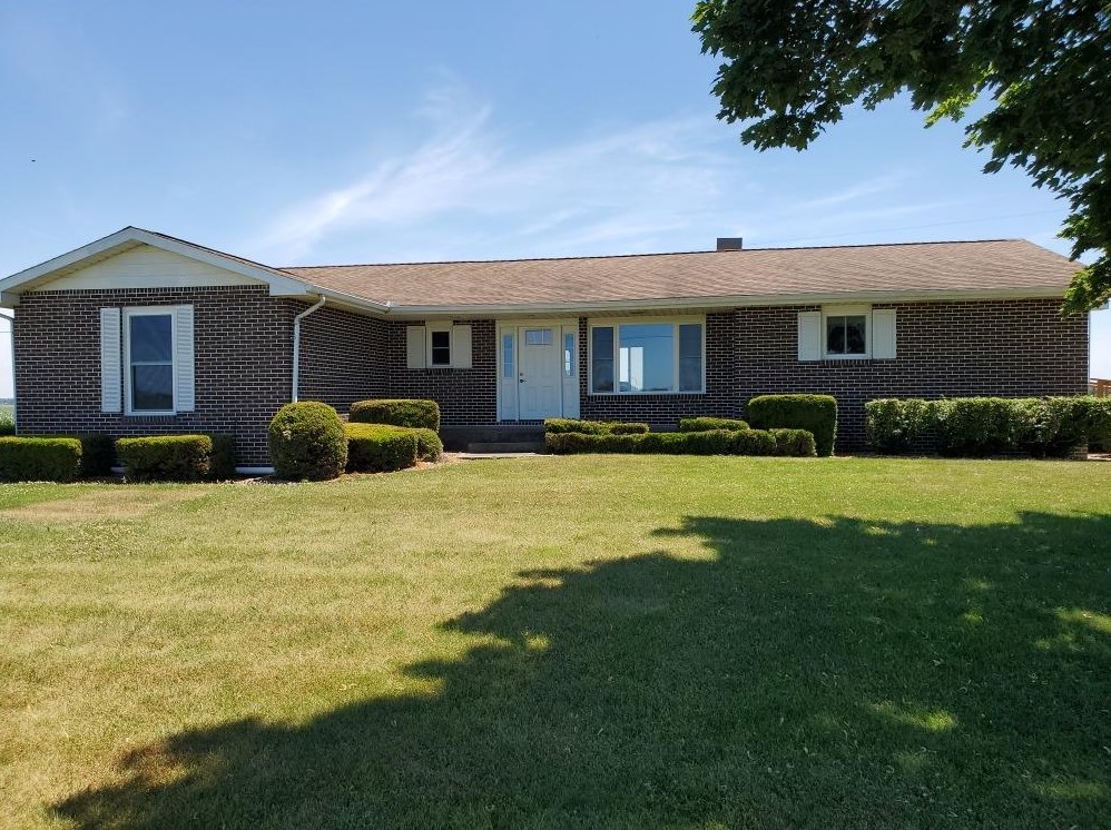 33 N 575 E, Valpo, IN 46383