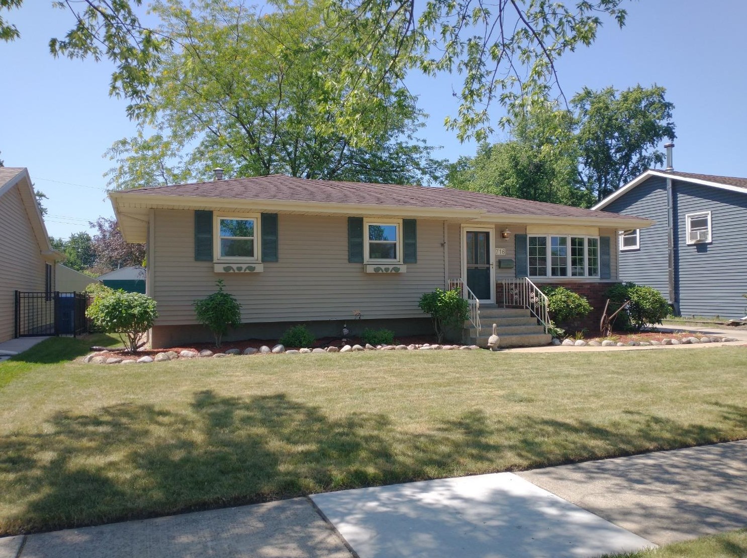 716 212th St, Dyer, IN 46311