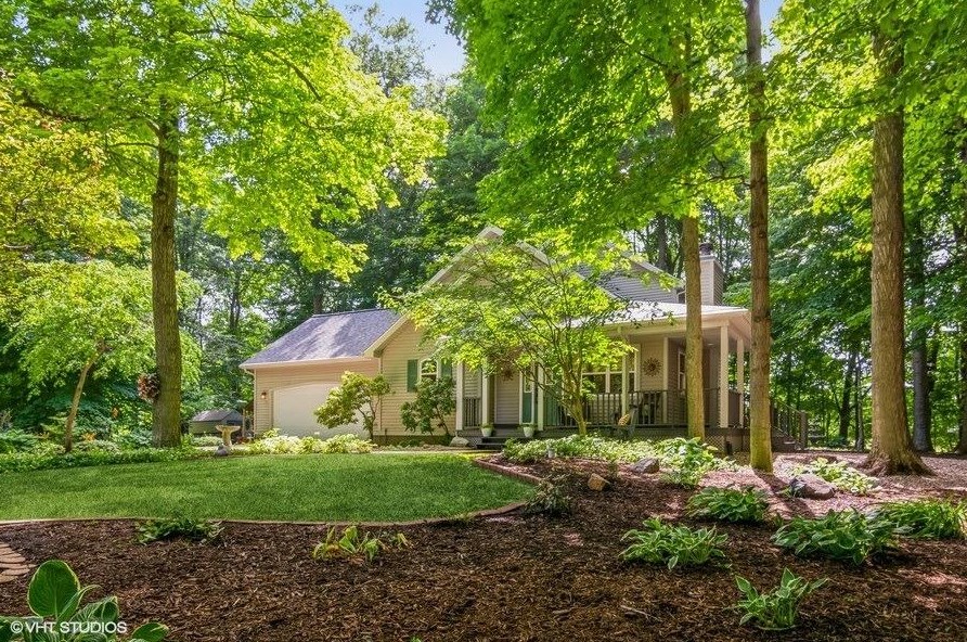 294 Deerfield Ct, Valpo, IN 46383-6961