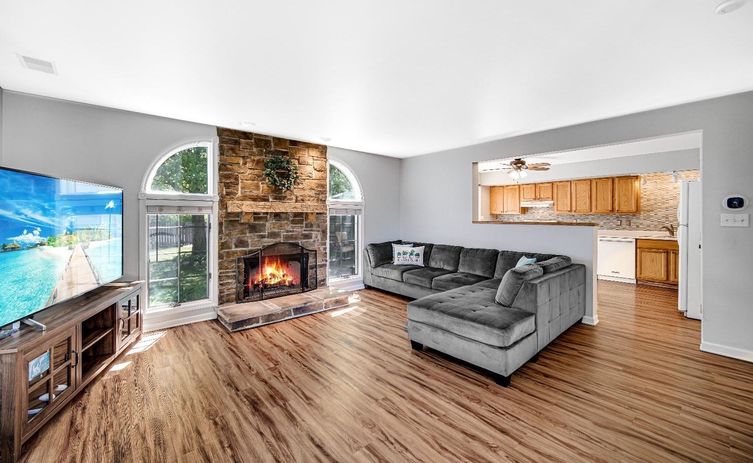 7011 Falcon Dr, Schererville, IN 46375-4484