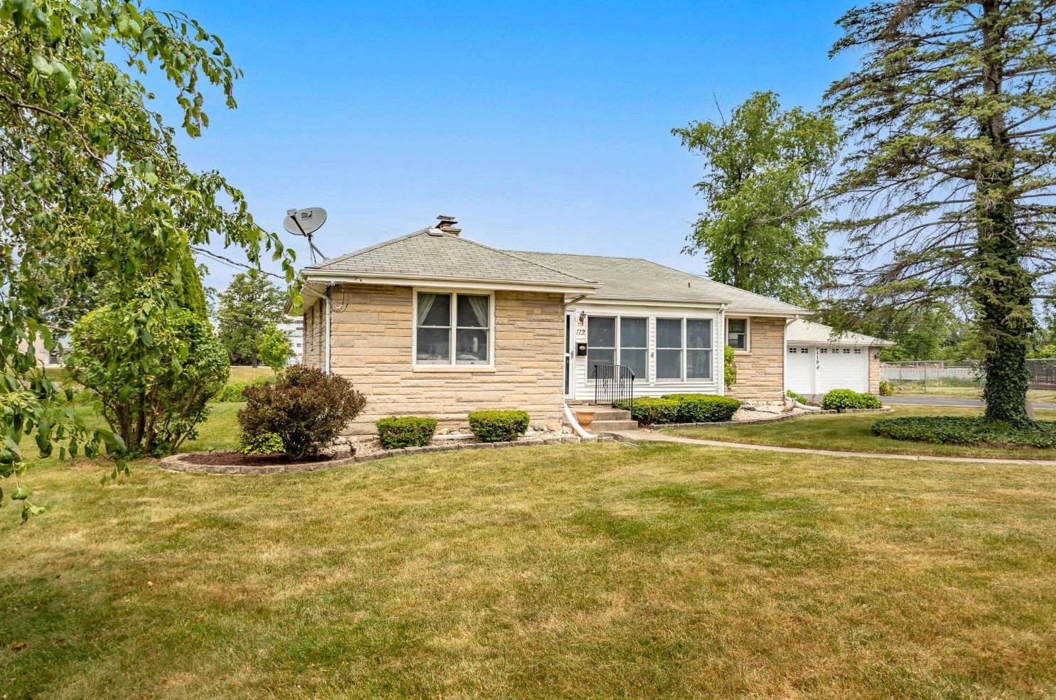 119 Plum Creek Dr, Dyer, IN 46311