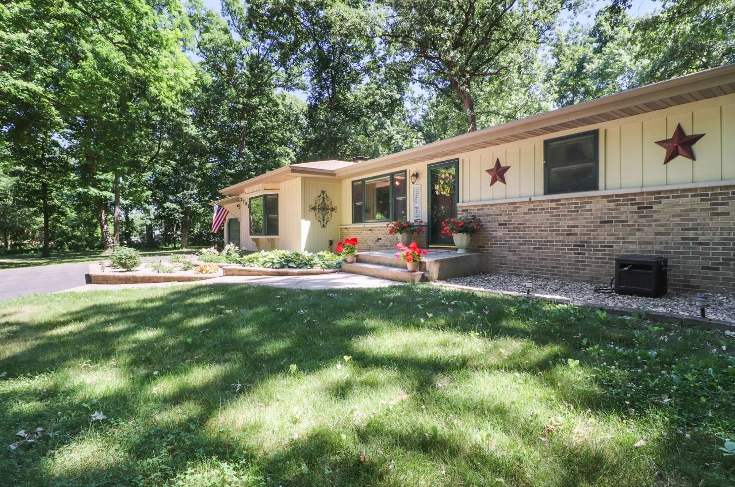 3705 E 157th Ave, Hebron, IN 46341