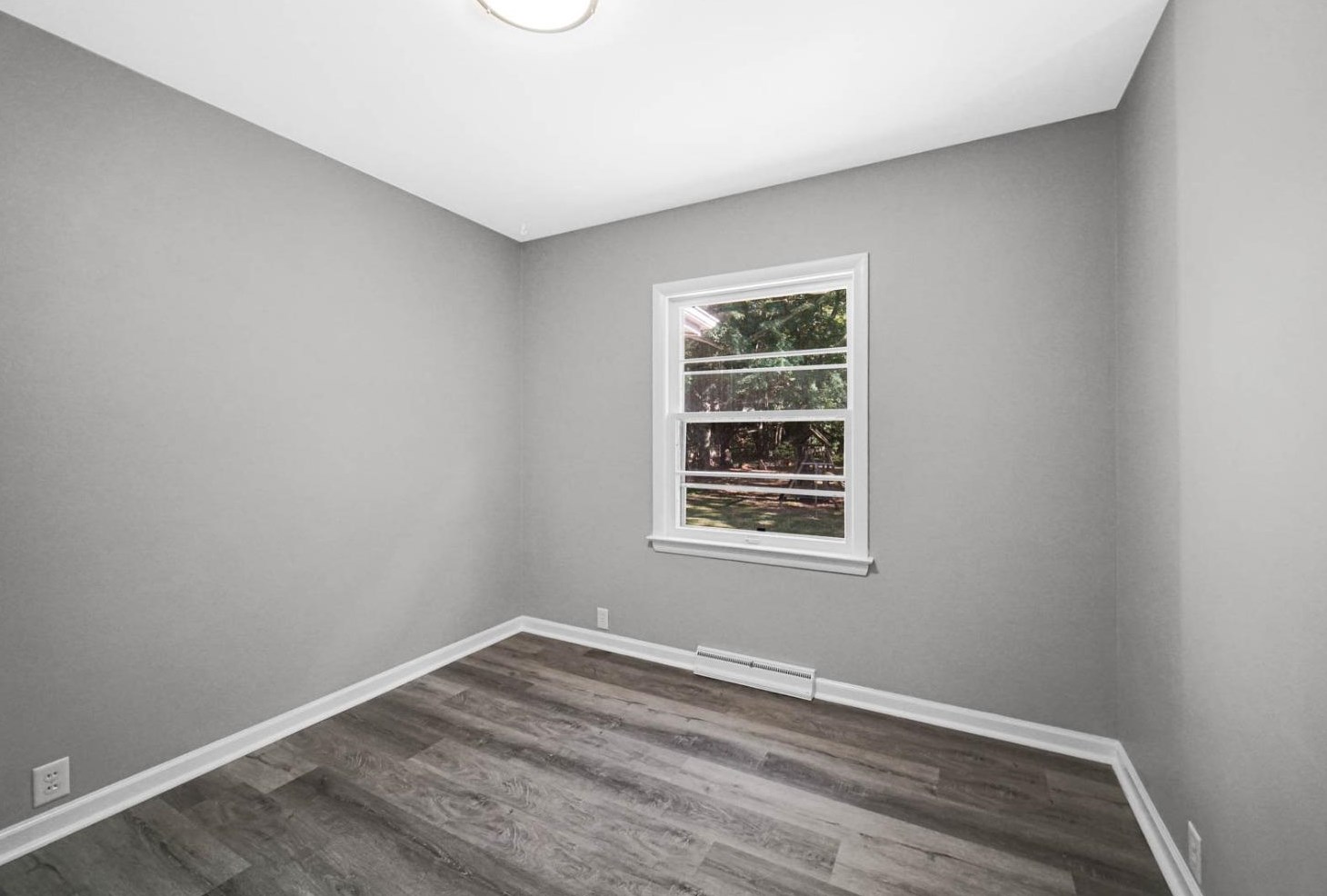 1913 Coolspring Ave, Michigan City IN 46360-6405 exterior