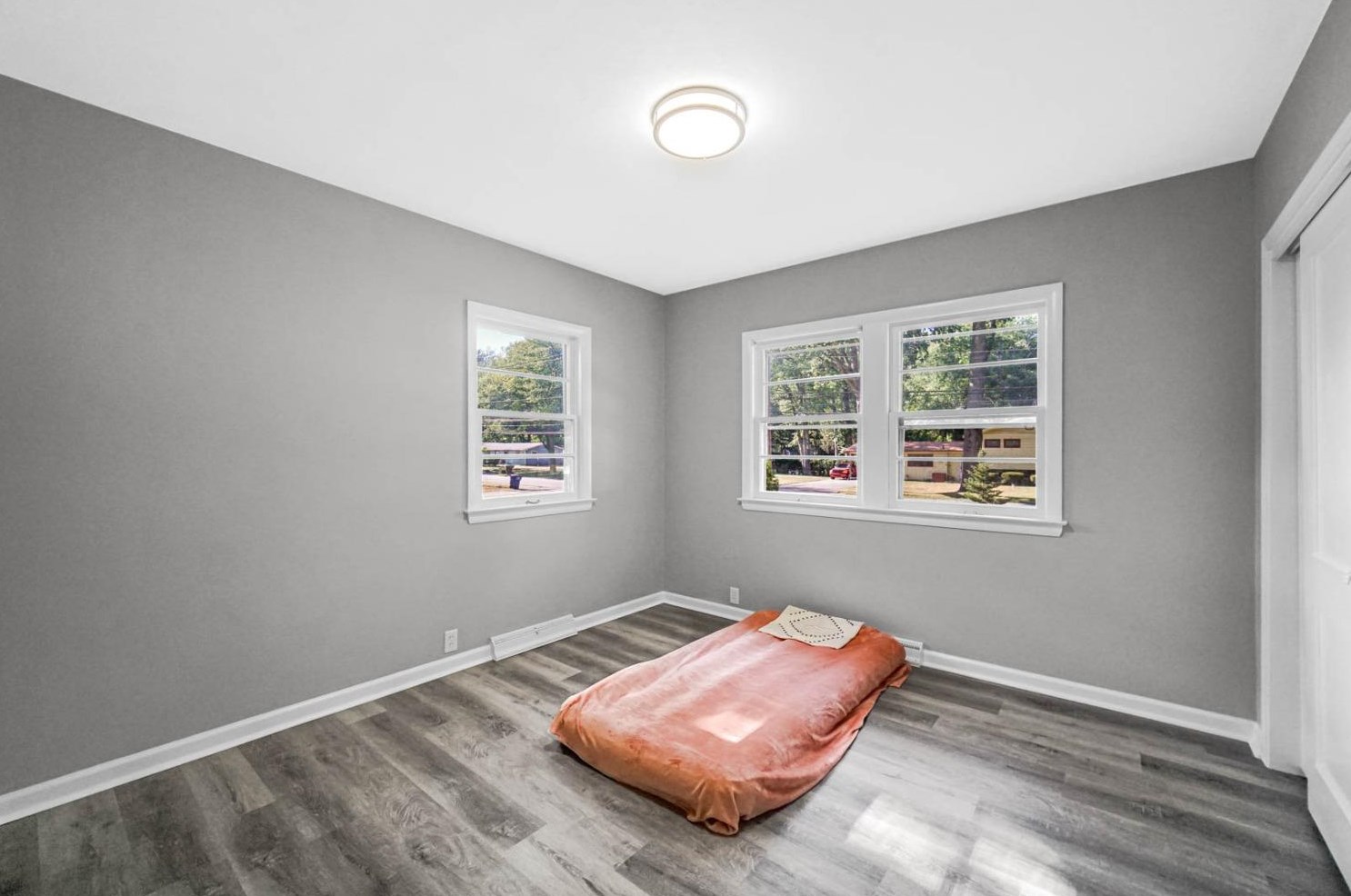 1913 Coolspring Ave, Michigan City IN 46360-6405 exterior