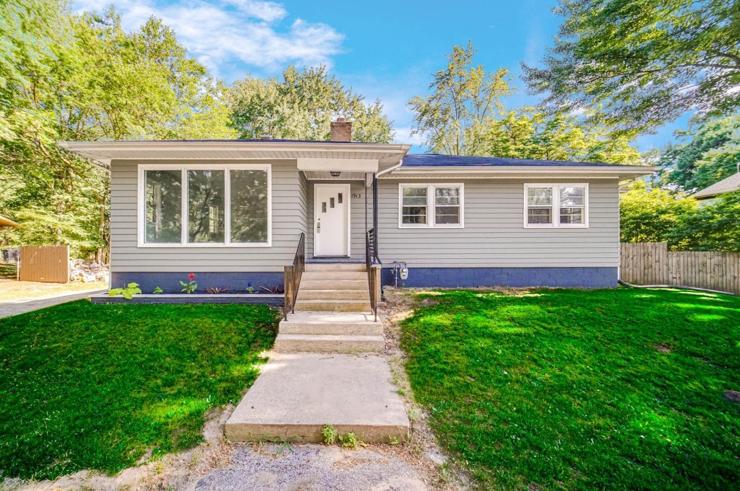 1913 E Coolspring Ave, Michigan City, IN 46360