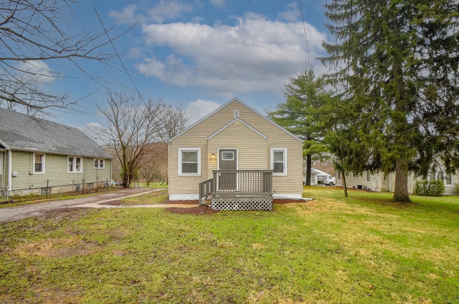 6995 Madison St, Gary, IN 46410