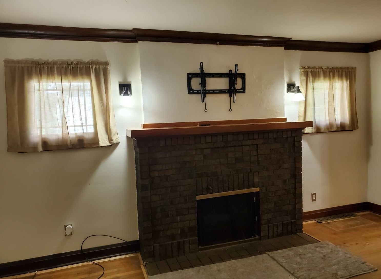 1211 Devonshire St, Hobart, IN 46342