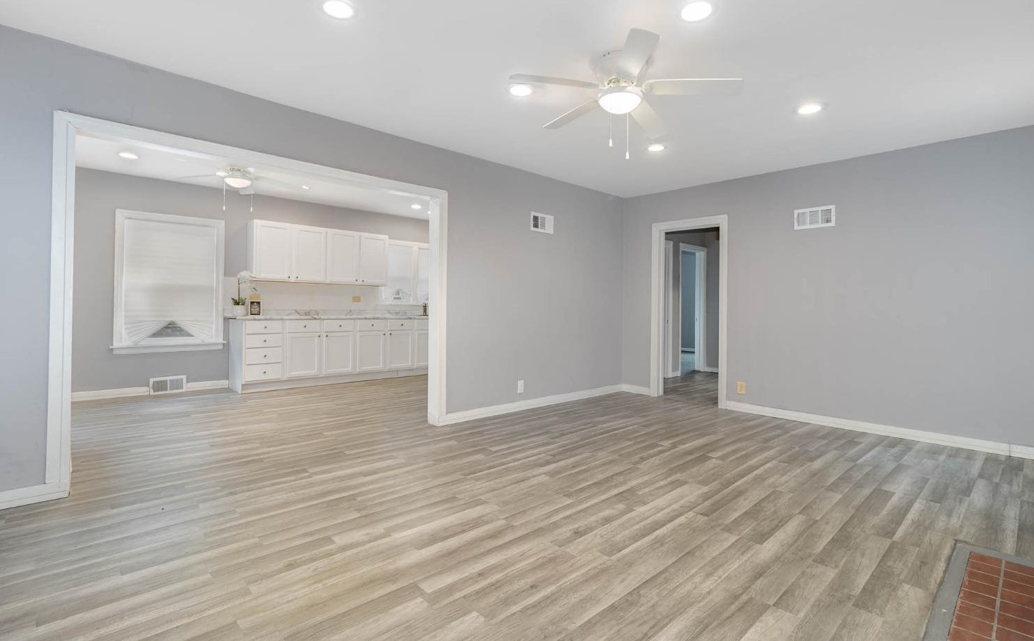 443 Taft Pl, Gary, IN 46404