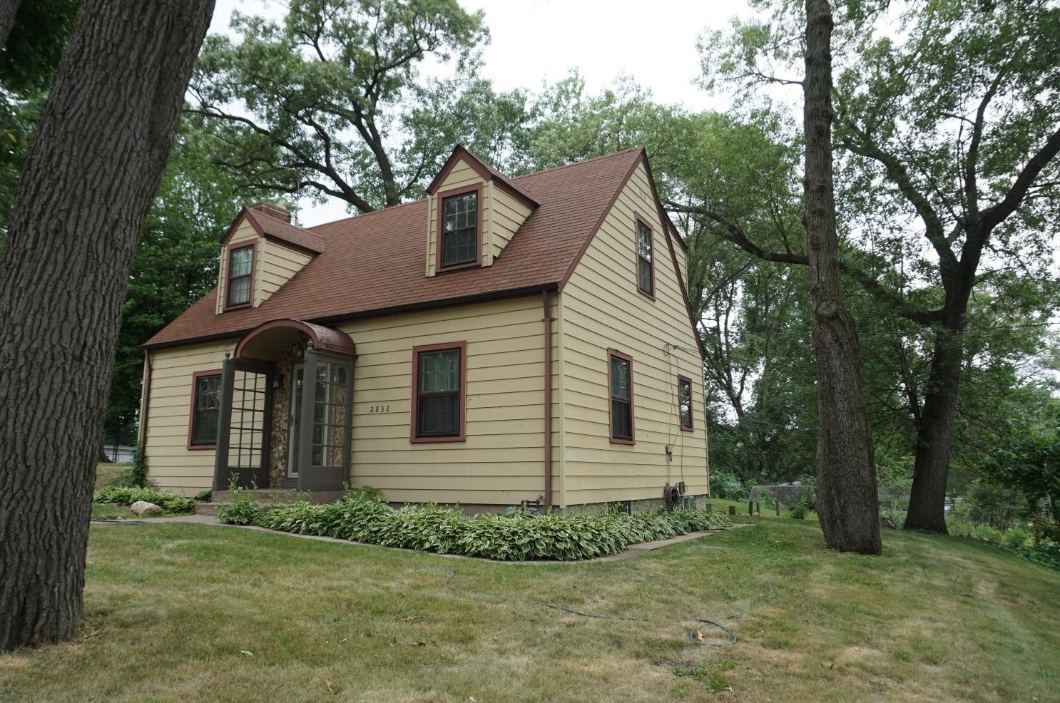 2832 Huntington St, Gary, IN 46405