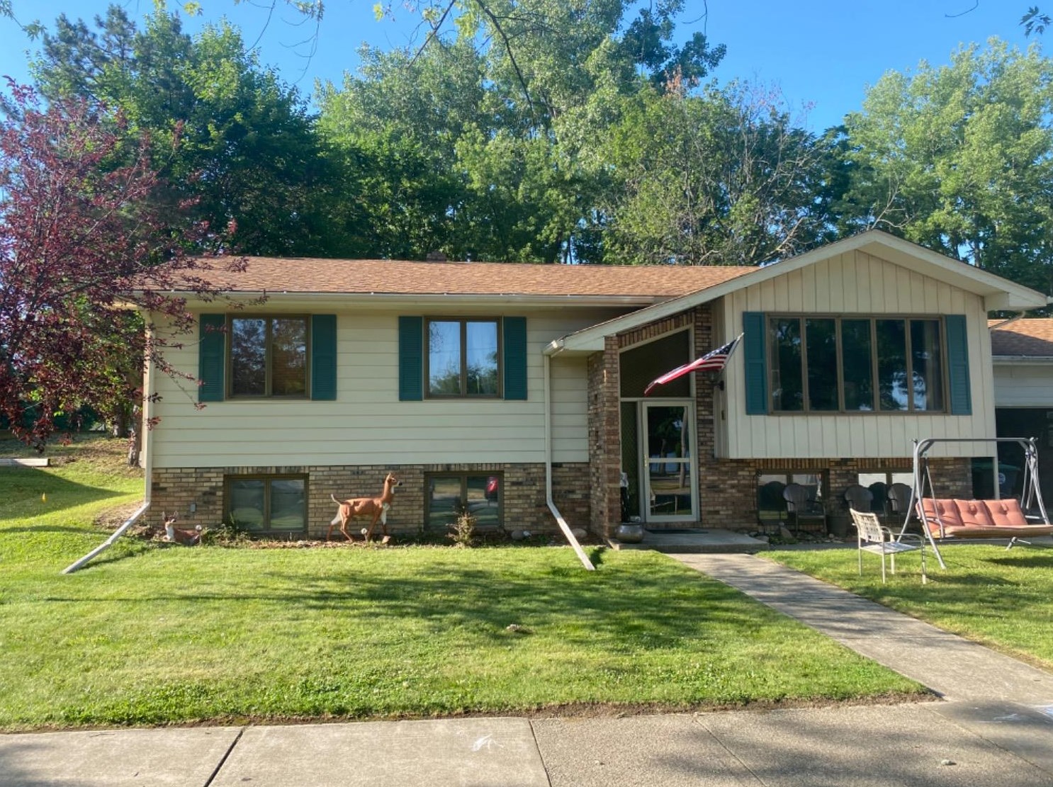 6 W Cleveland Ave, Hobart, IN 46342