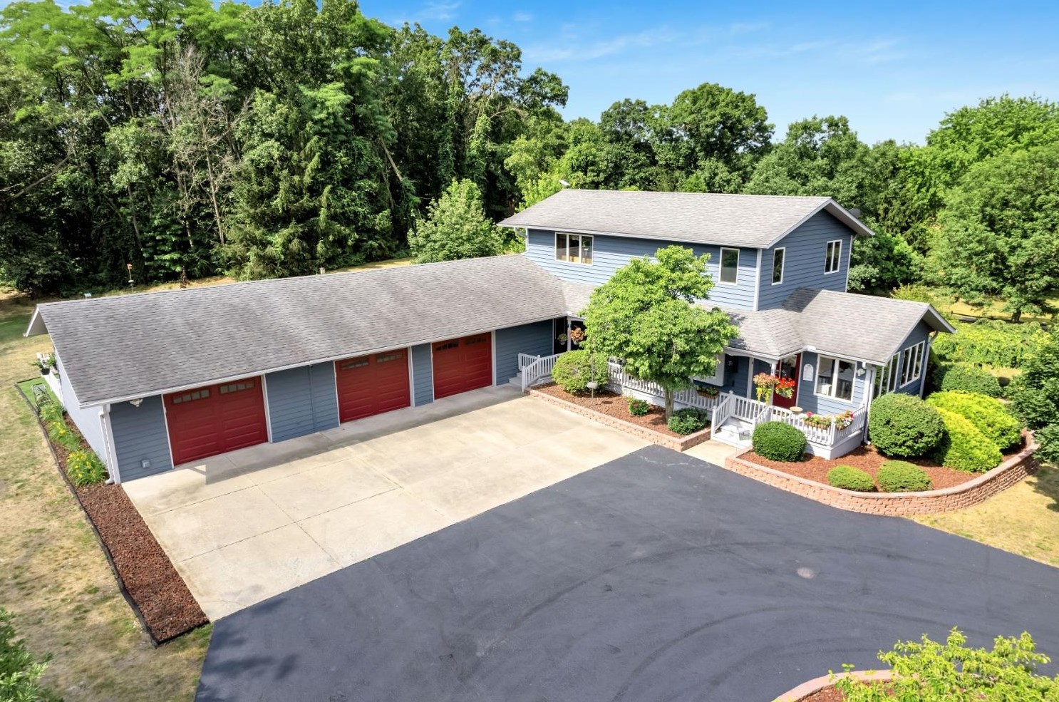 1741 E 975 N, Wheatfield, IN 46392