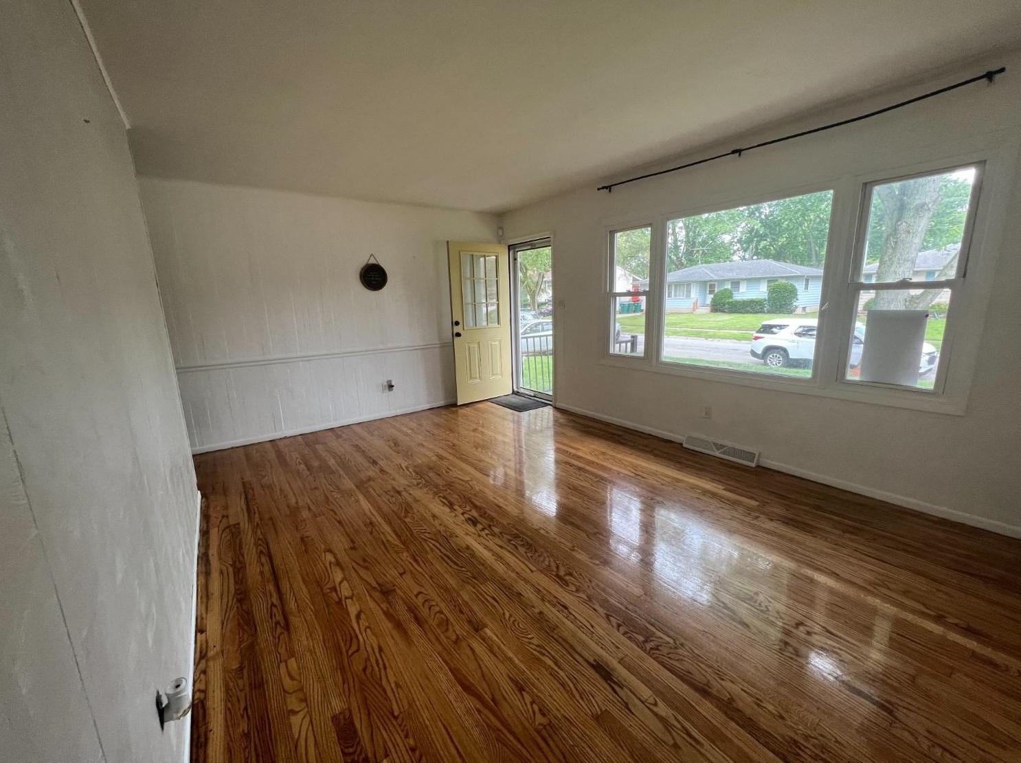 6903 Tyler St, Gary, IN 46410