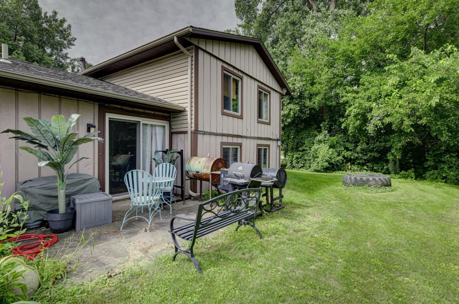 2450 Marshall Pl, Gary, IN 46404