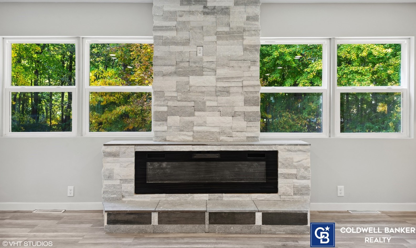 1577 375, Porter IN 46304-9202 exterior