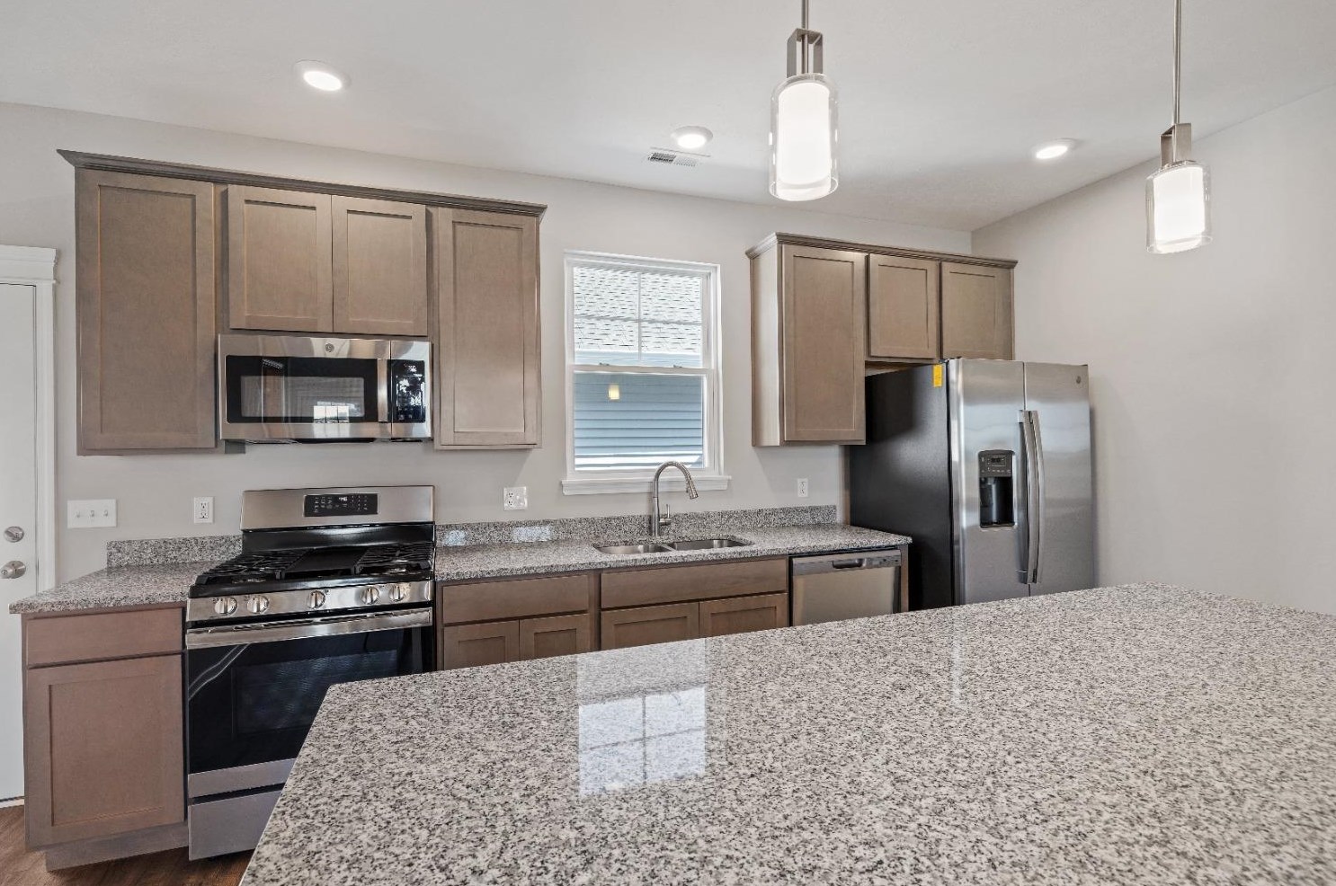 11785 Kentucky St, Crown Point, IN 46307