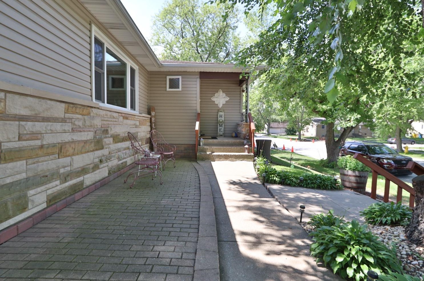 647 N Oakwood St, Griffith, IN 46319