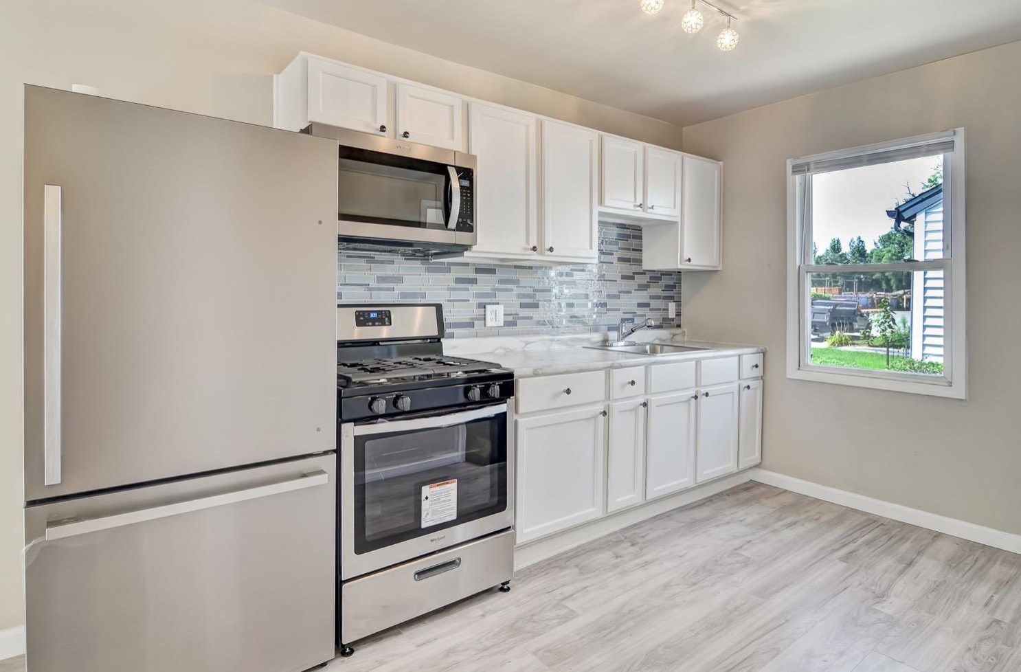 1083 Colfax St, Gary, IN 46406