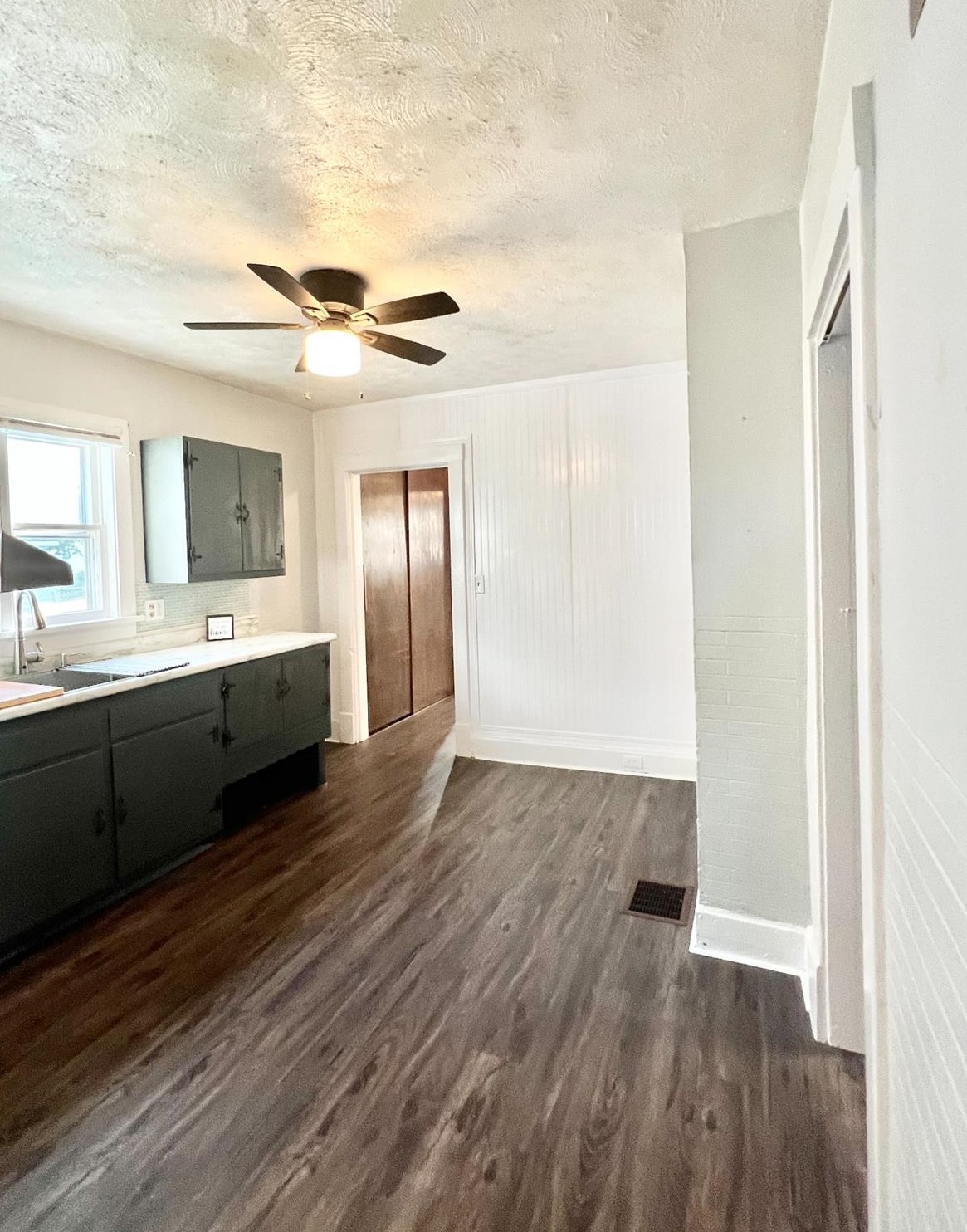 308 Roosevelt St, La Porte IN  46350-2570 exterior