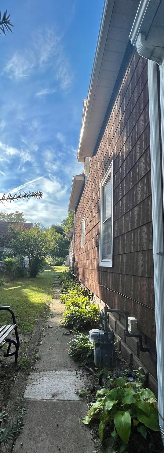 308 Roosevelt St, La Porte IN  46350-2570 exterior