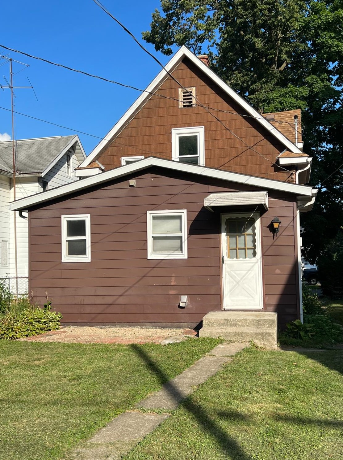 308 Roosevelt St, La Porte IN  46350-2570 exterior