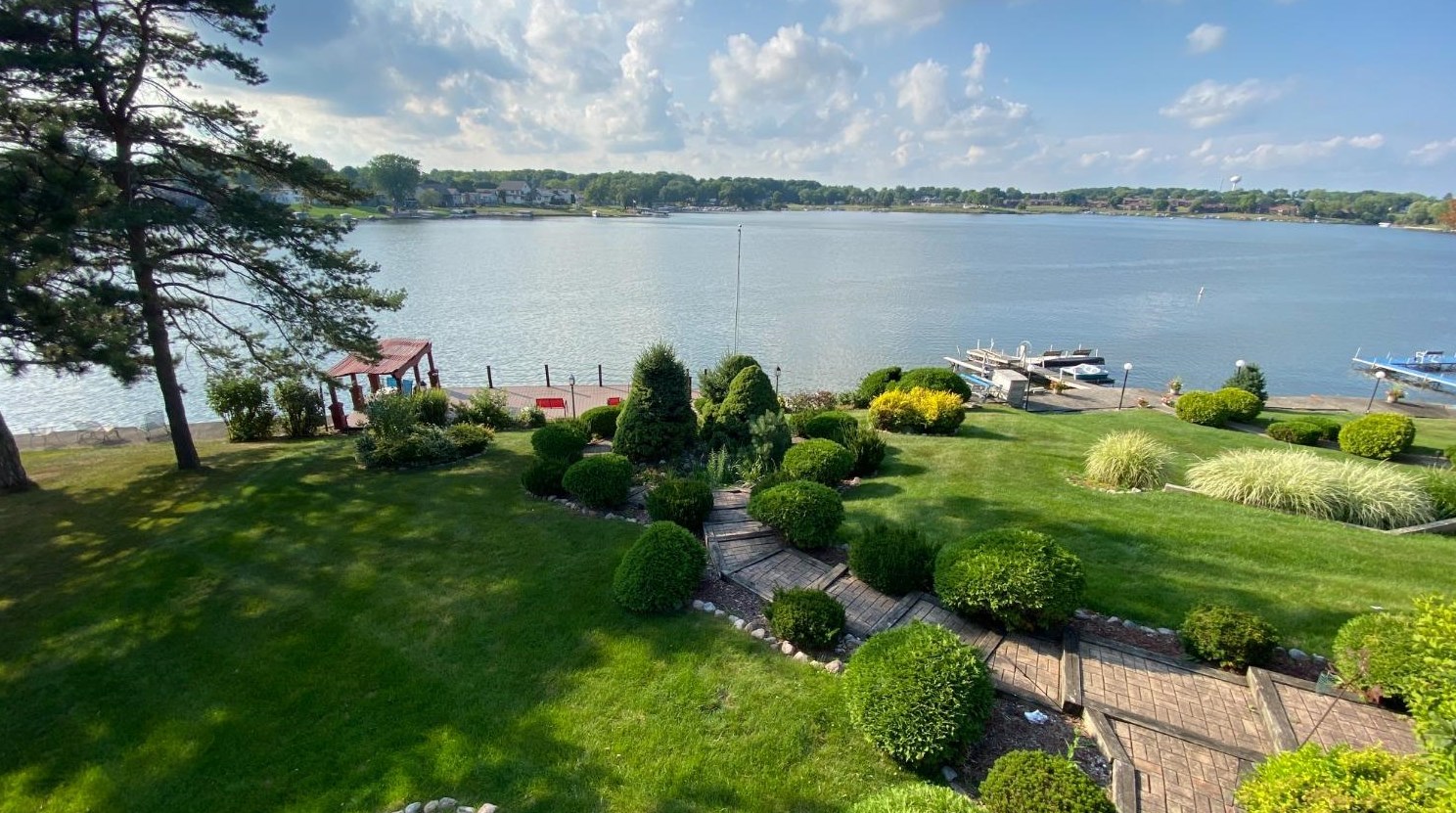 1731 Beachview Ct, Crown Point, IN 46307