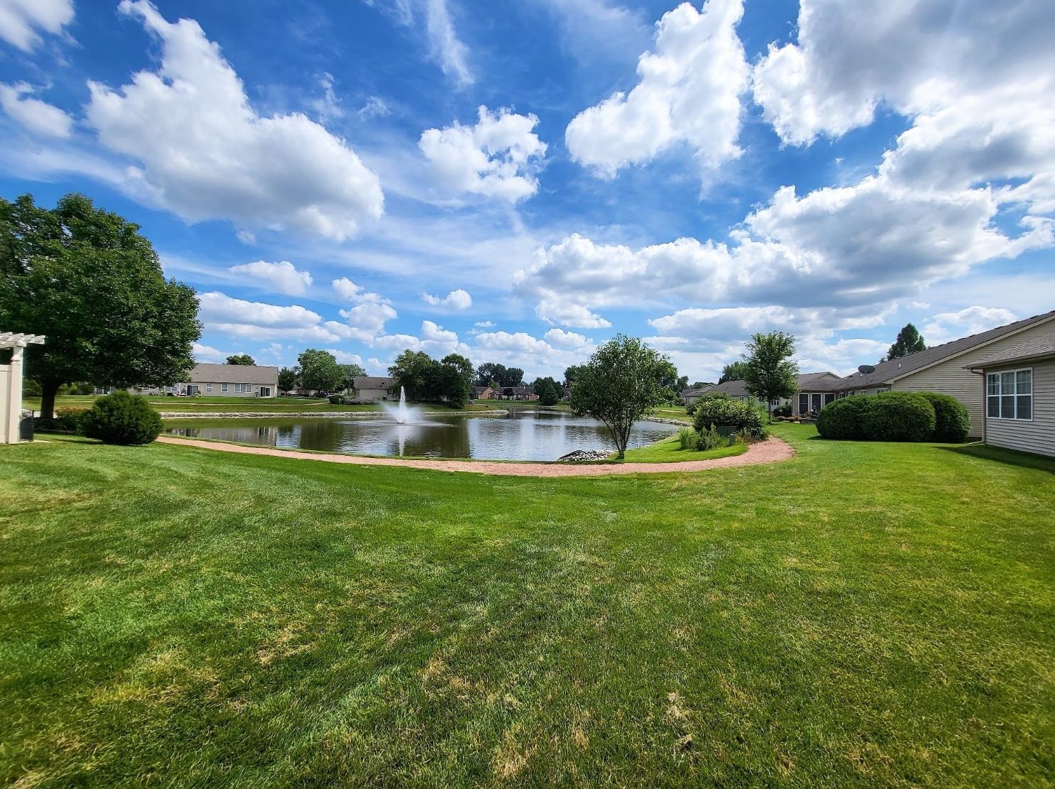 1207 Lily Ln, Schererville IN  46375-1471 exterior