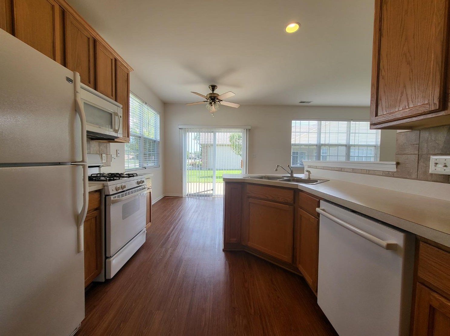 1207 Lily Ln, Schererville IN  46375-1471 exterior