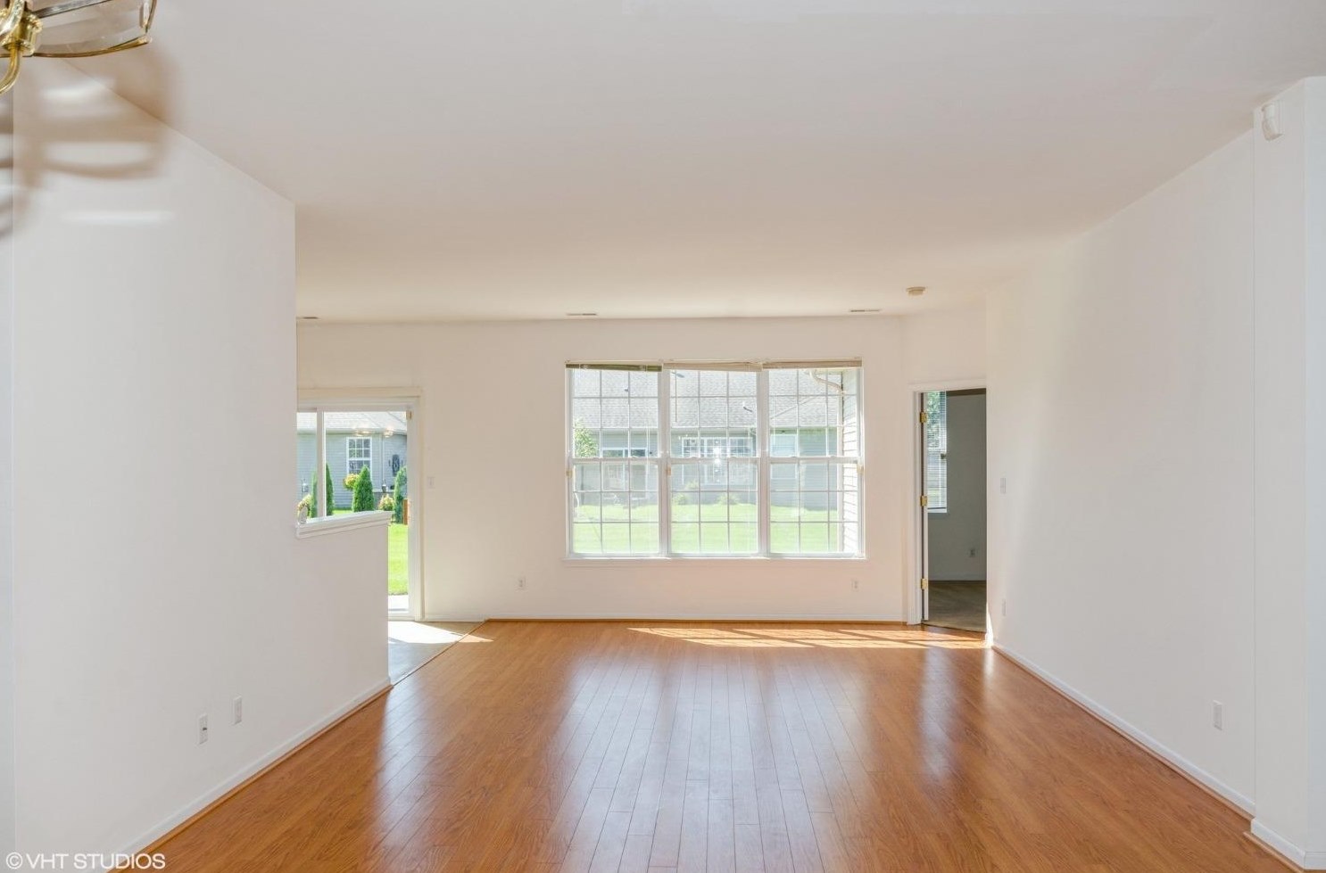 904 Portrait Pl, Dyer, IN 46311