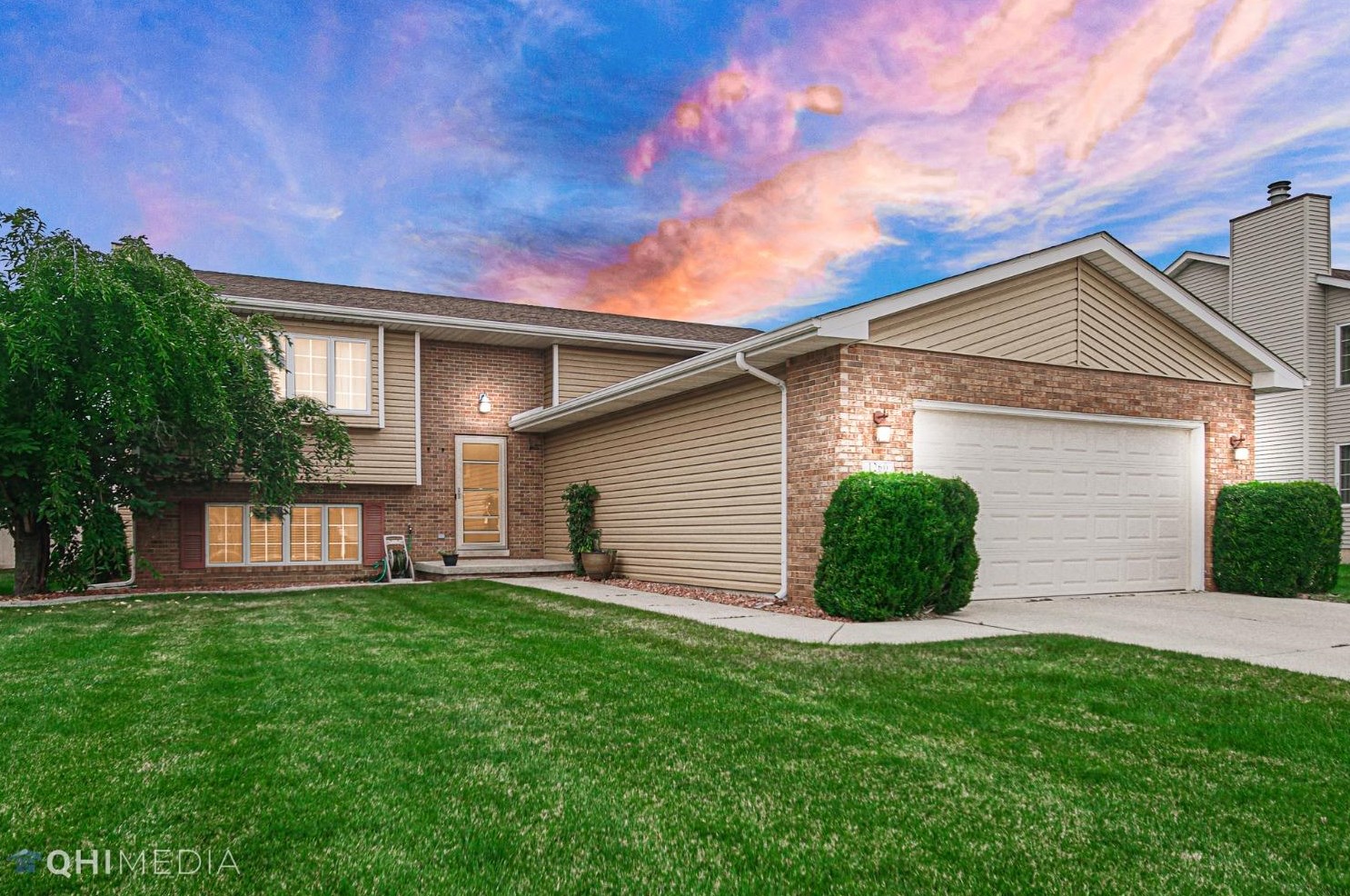 1260 W 98th Ave, Crown Point, IN 46307