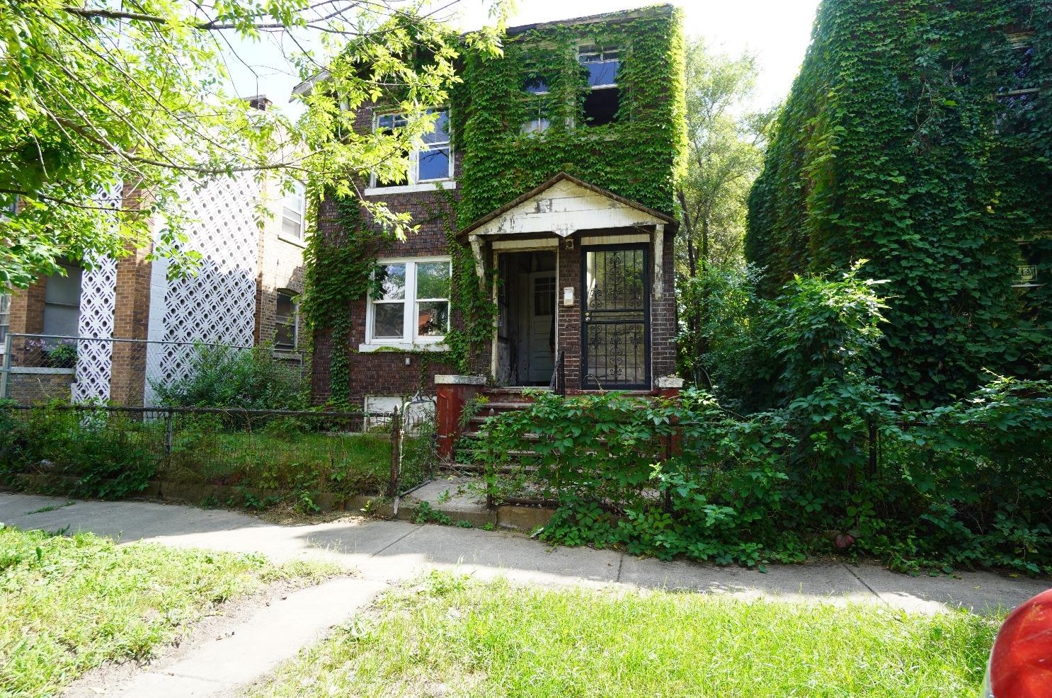 1325 Van Buren St, Gary, IN 46407-1126