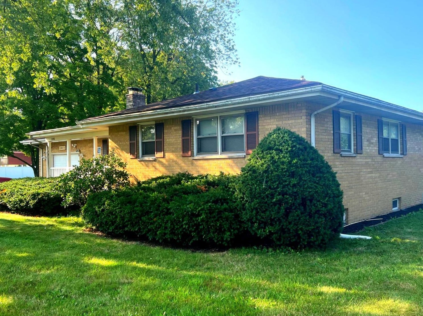 6448 Old Porter Rd, Portage, IN 46368