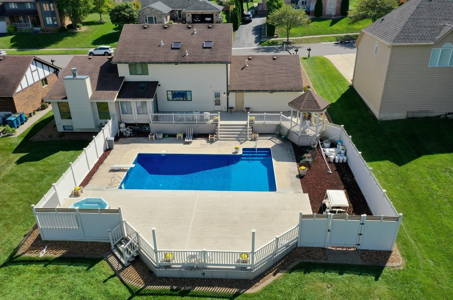 2630 Queens Ln, Dyer, IN 46311