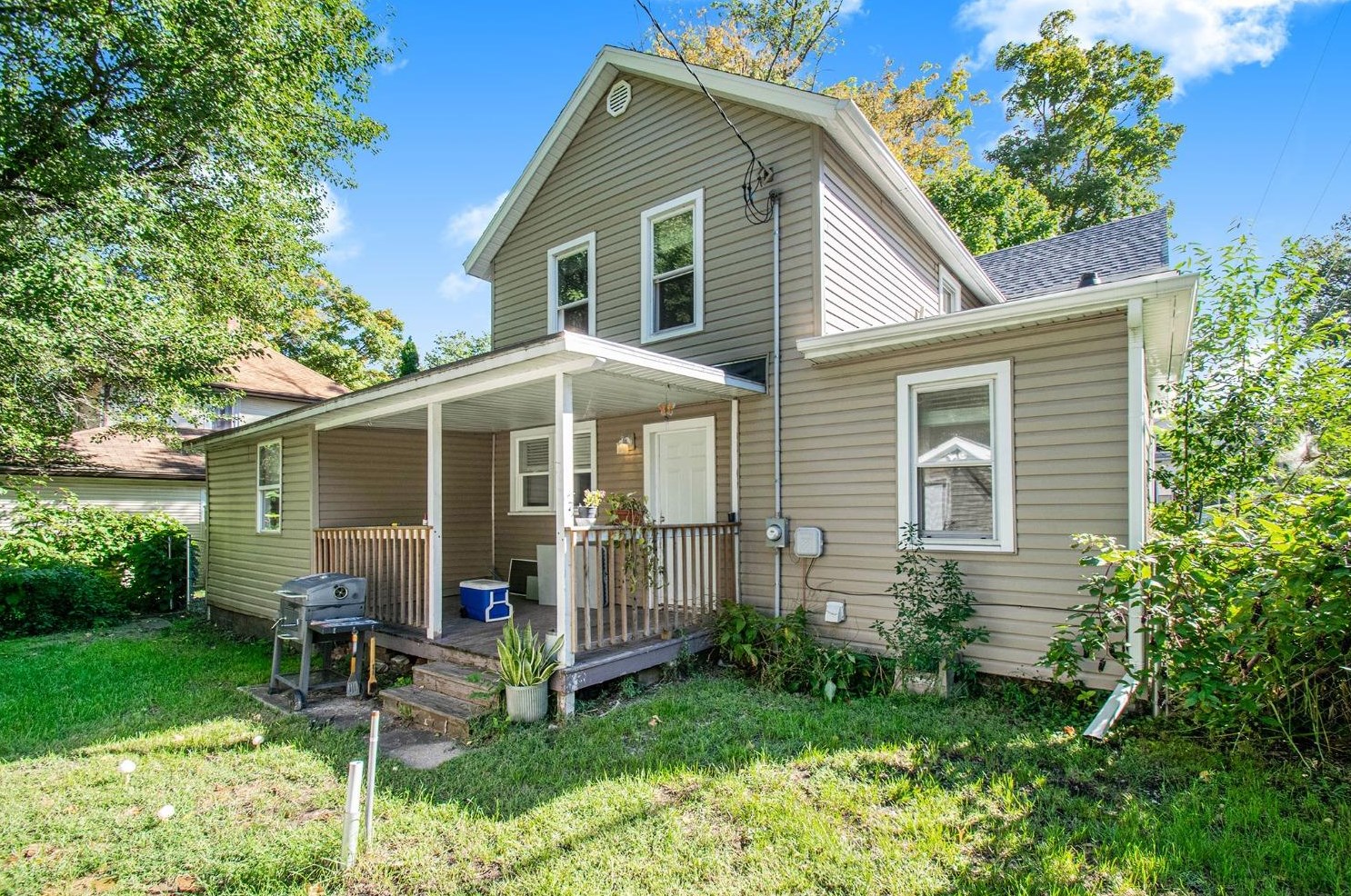 406 C St, La Porte, IN 46350-5040