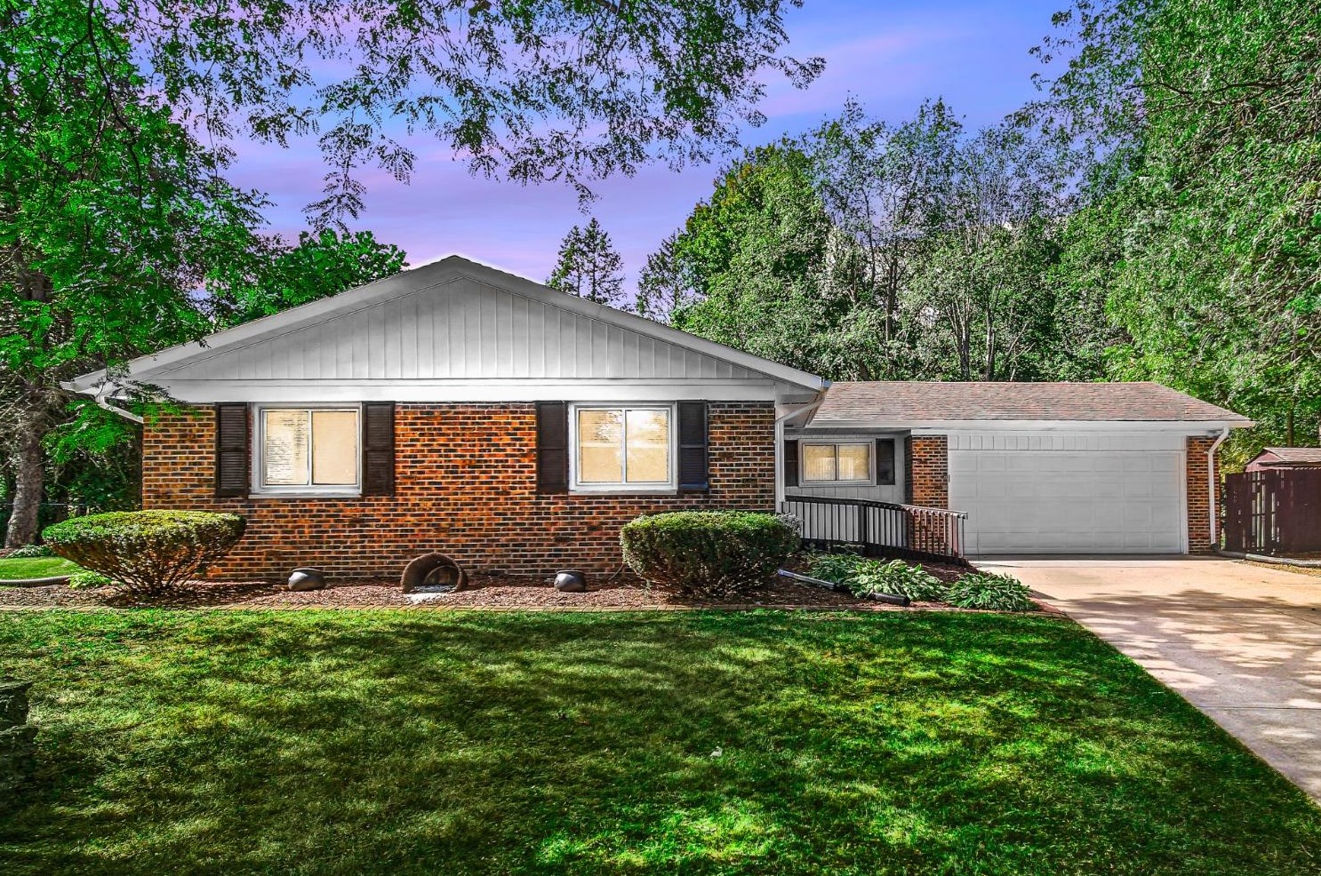 417 75th Pl, Gary, IN 46410-4601