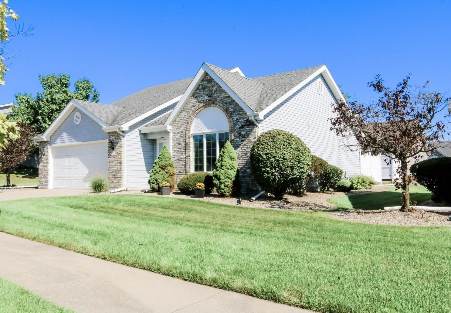 11628 W 105th St, Dyer, IN 46373