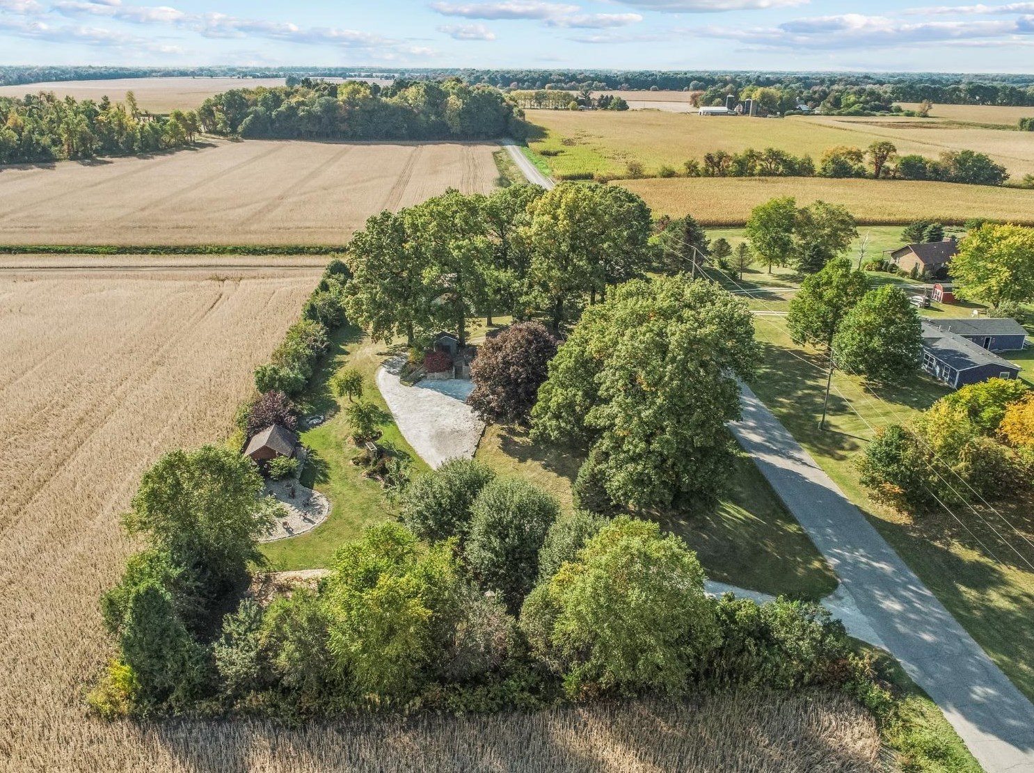 2802 300, La Porte IN 46350-8949 exterior