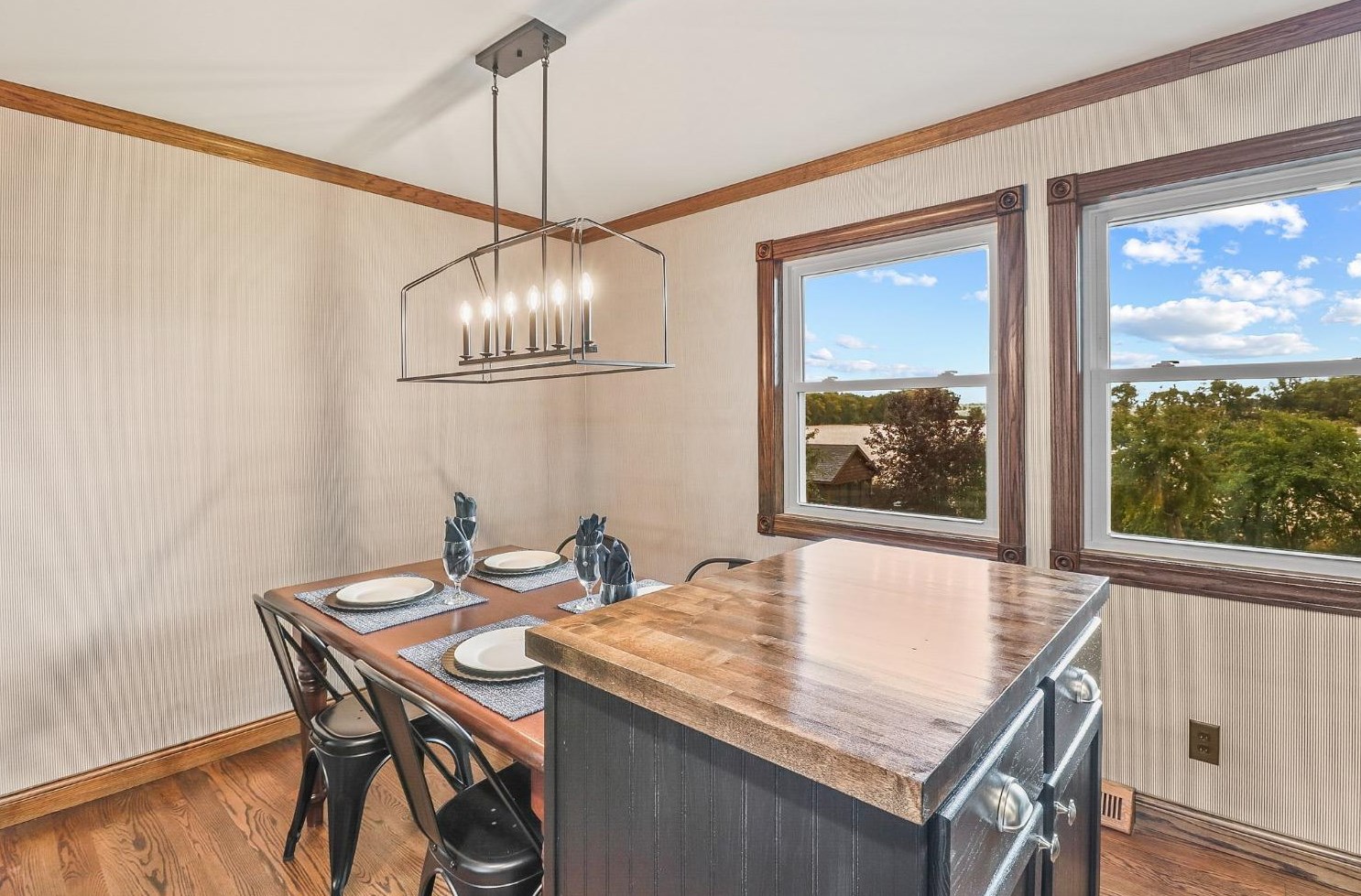 2802 300, La Porte IN 46350-8949 exterior