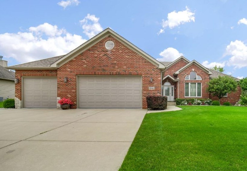 10552 Oakridge Ct, Dyer, IN 46373