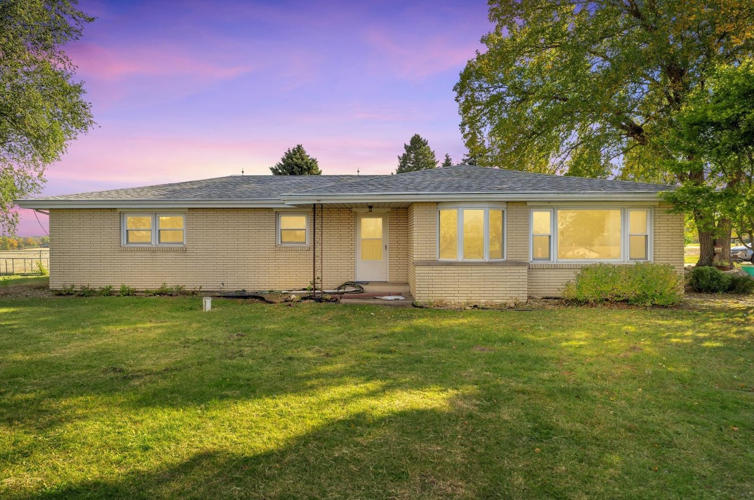 7004 State Road 2, Rolling Pr, IN 46371-9453