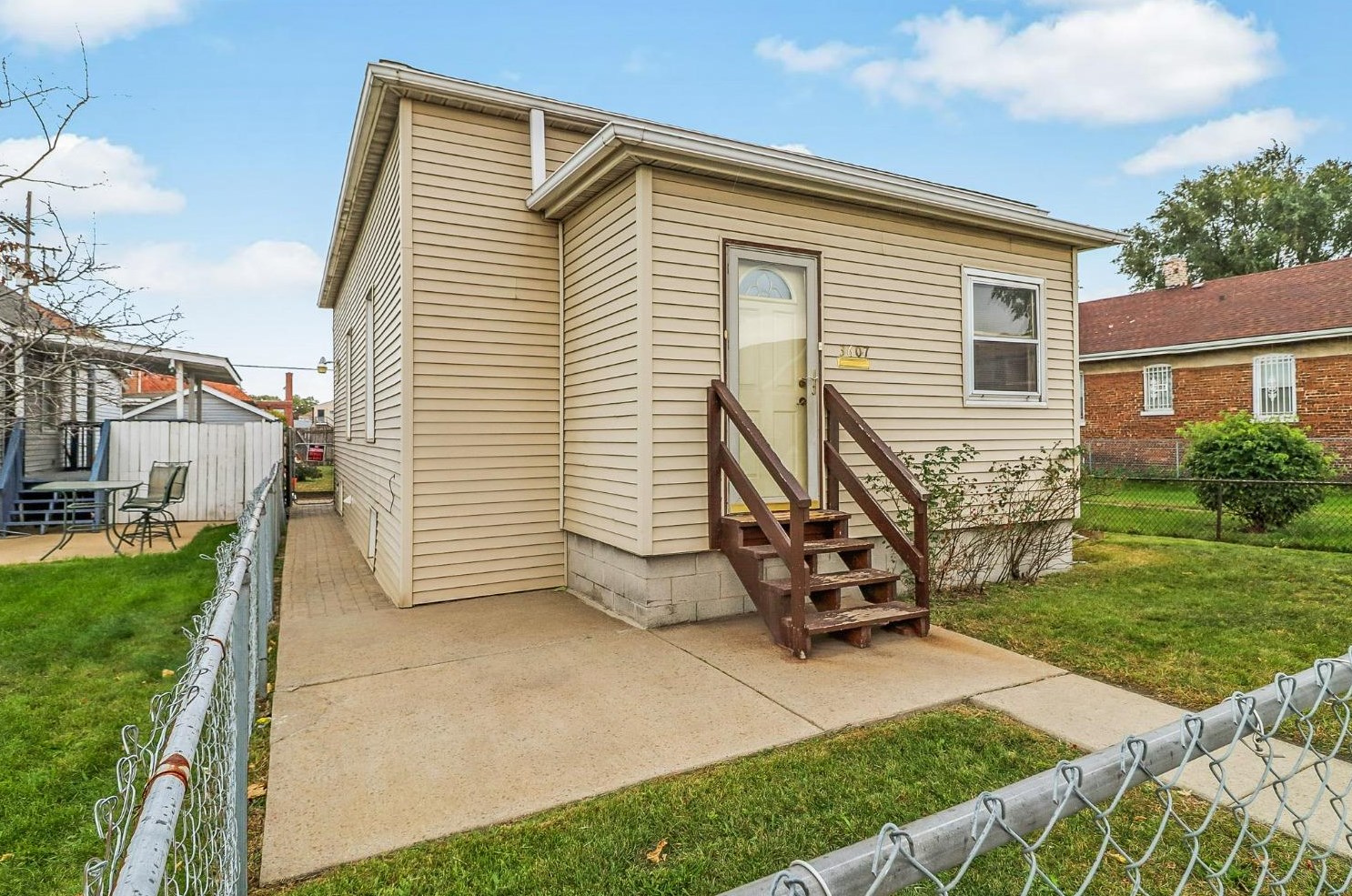 3607 Hemlock St, East Chicago, IN 46312