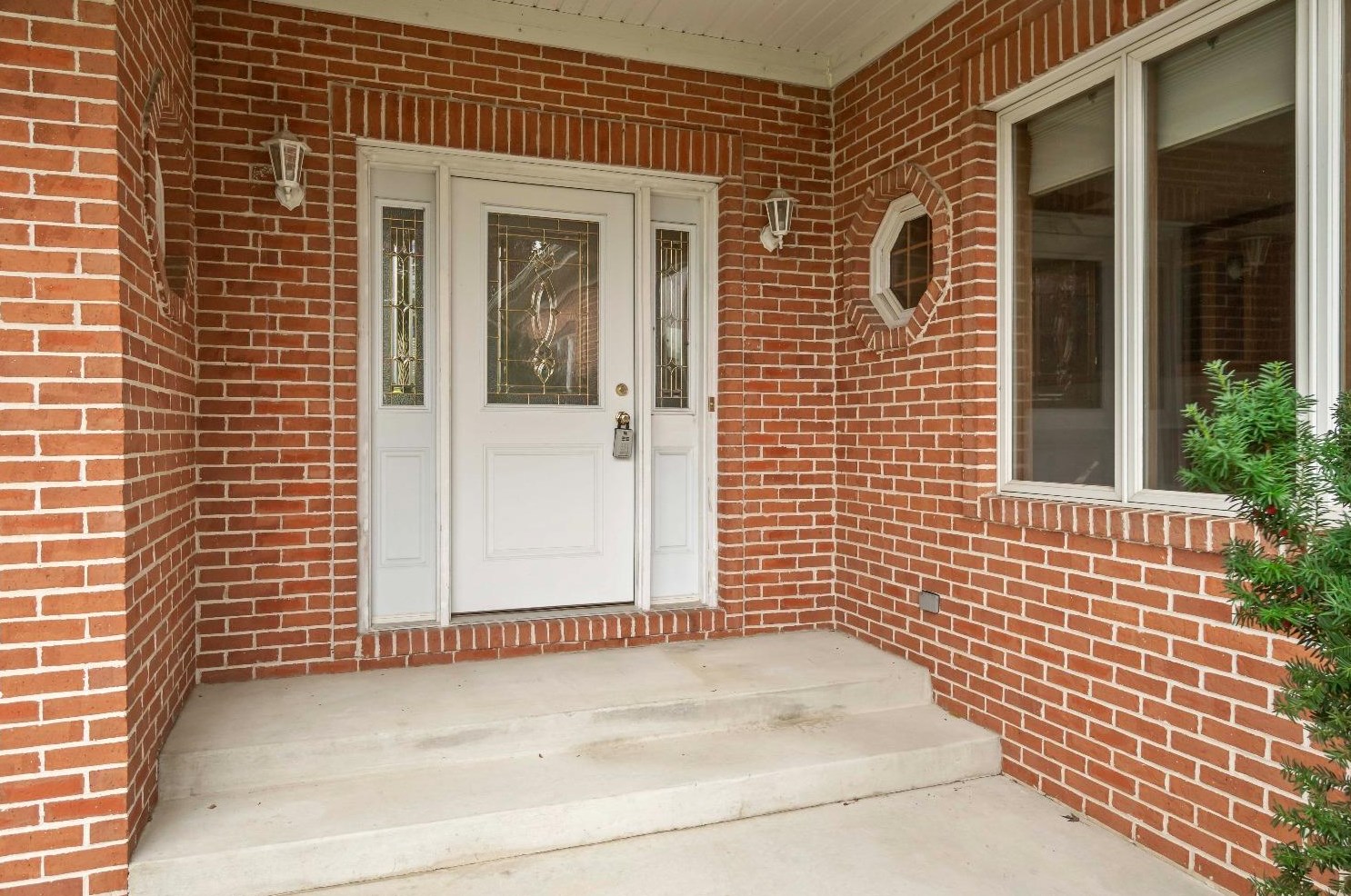 2655 Vale Park Rd, Valpo, IN 46385