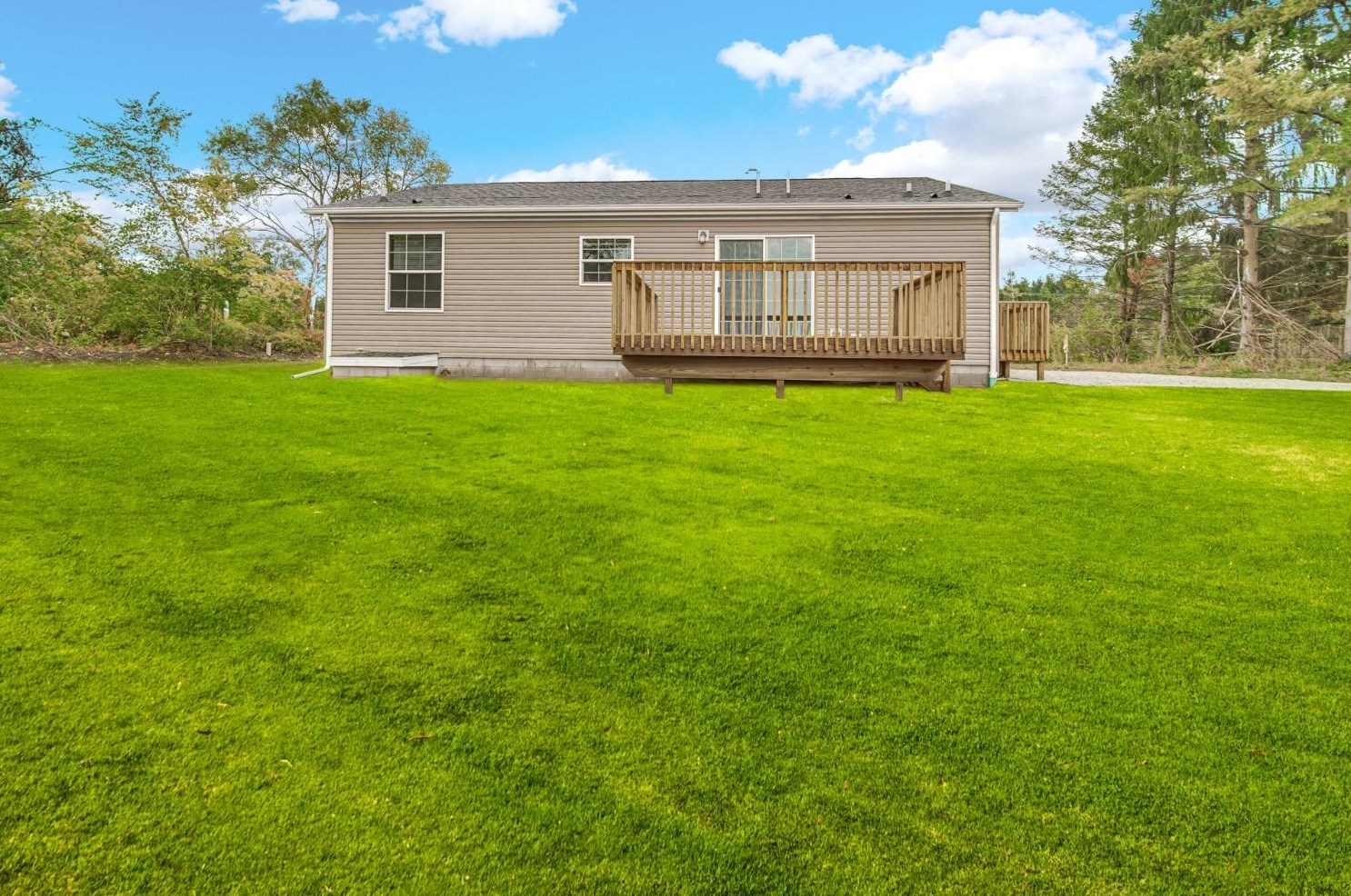 638 E Us Hwy 6, Otis, IN 46391