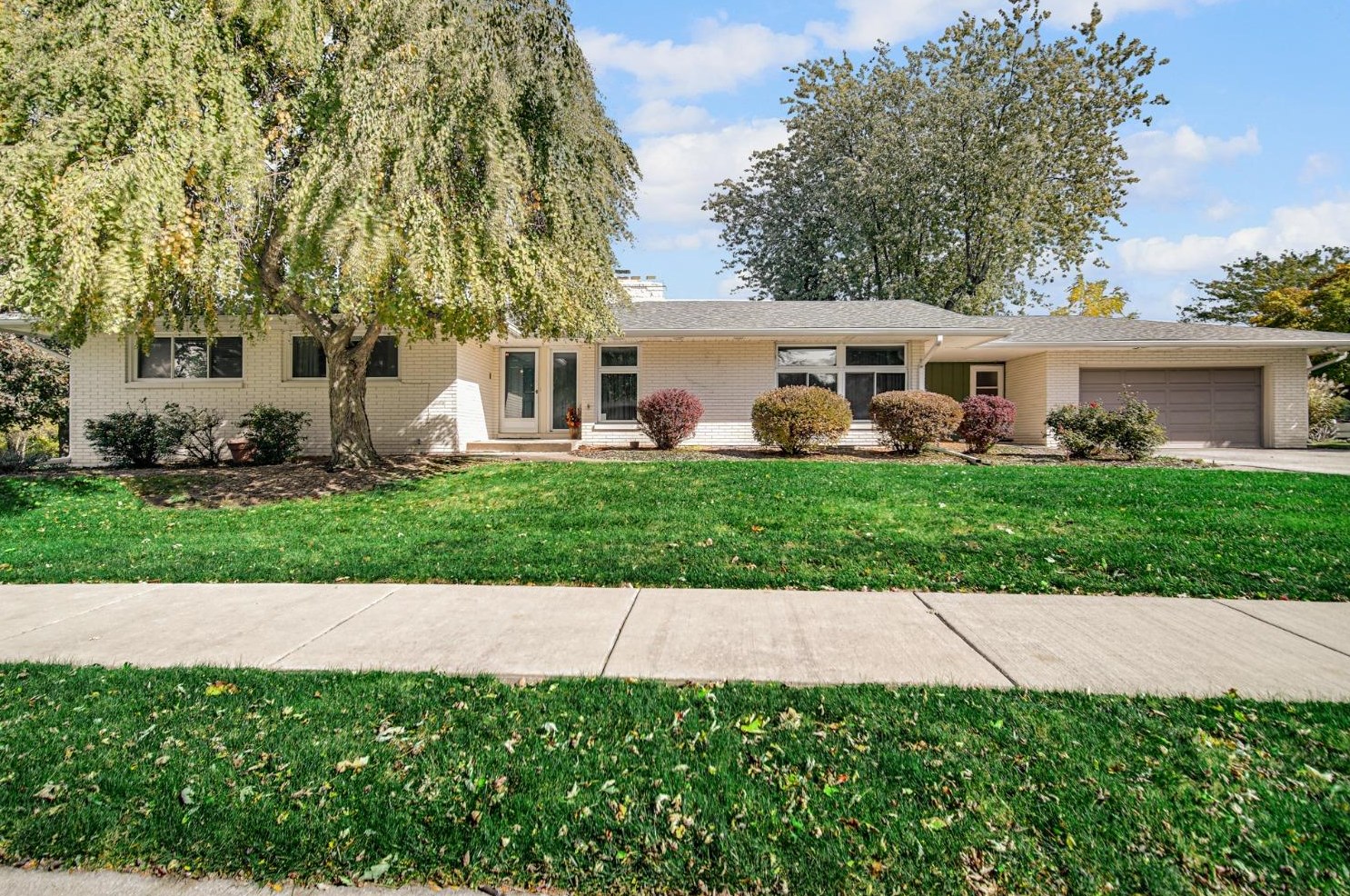 200 78th Ave, Gary, IN 46410-5533