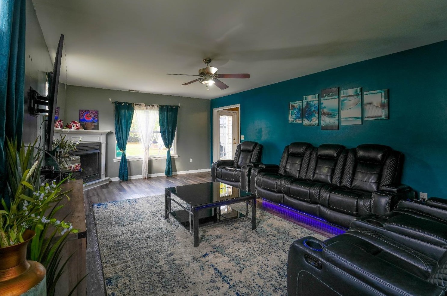 462 76th Ave, Gary, IN 46410-4870