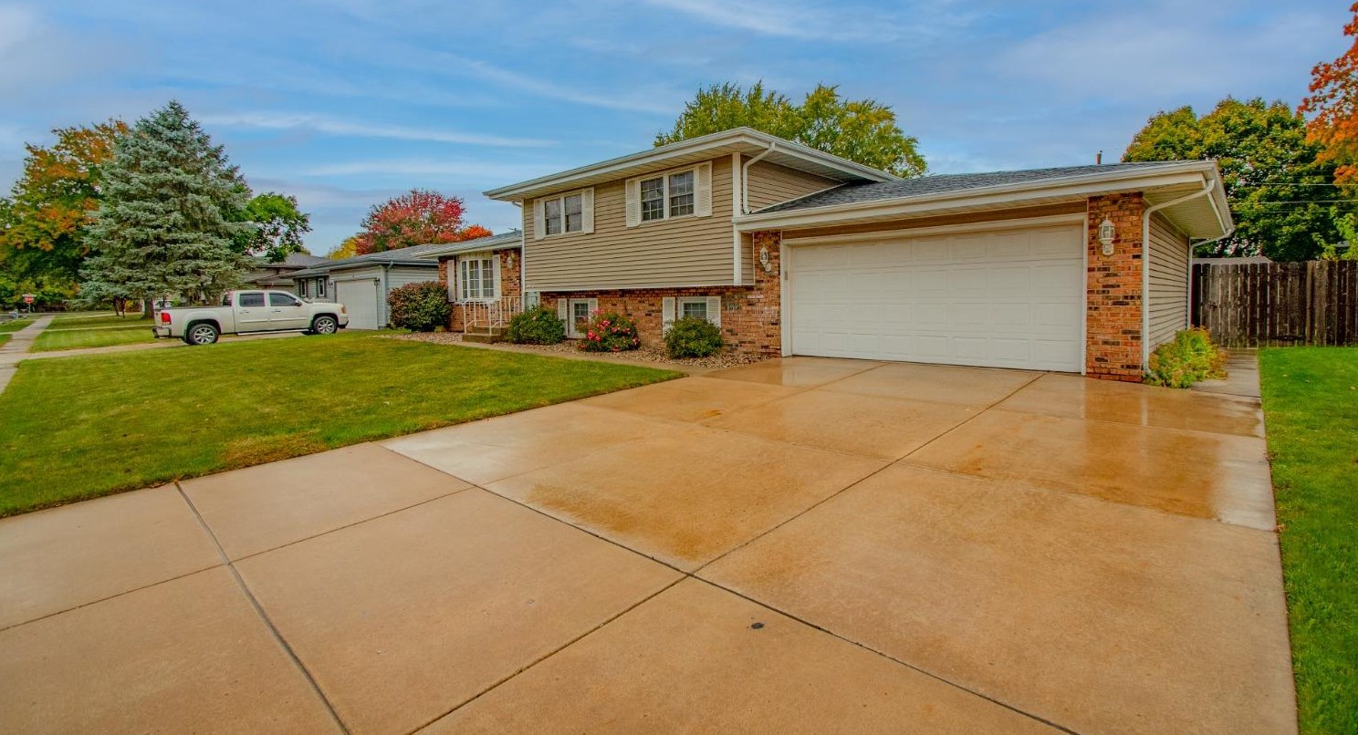 5532 Orchard Ave, Portage, IN 46368-4318