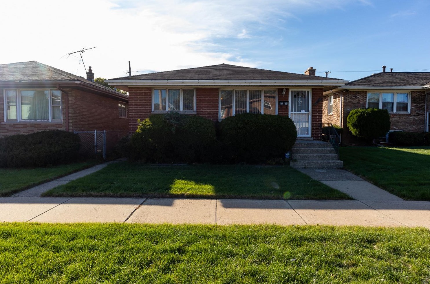 3726 Catalpa St, East Chicago, IN 46312-2206