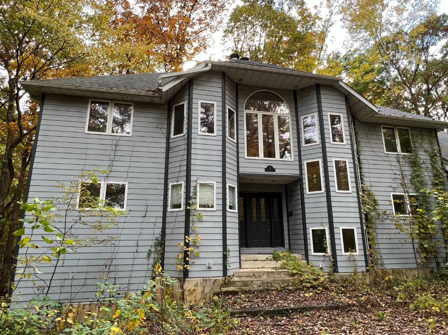 68 Timber Dr, Valpo, IN 46385