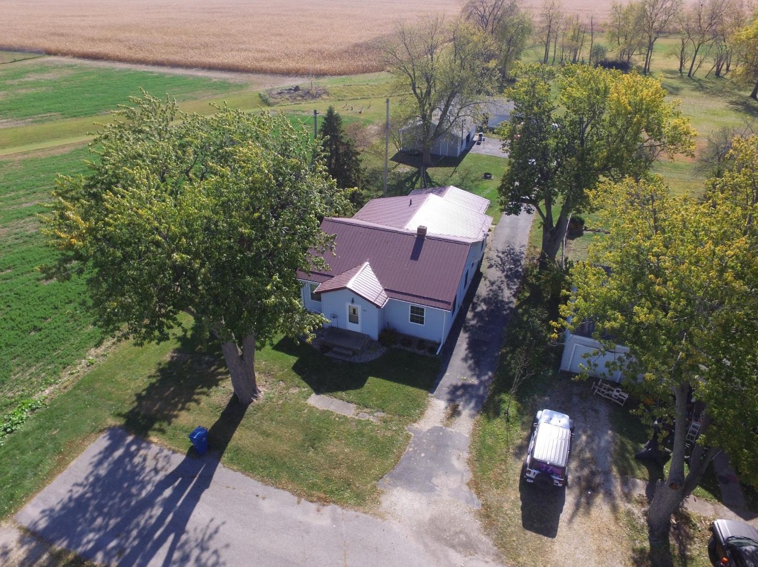 209 E Maple St, Goodland, IN 47948